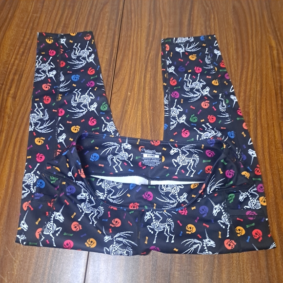 Colorful Skeleton and Skull Print Capris - Picture 7 of 10